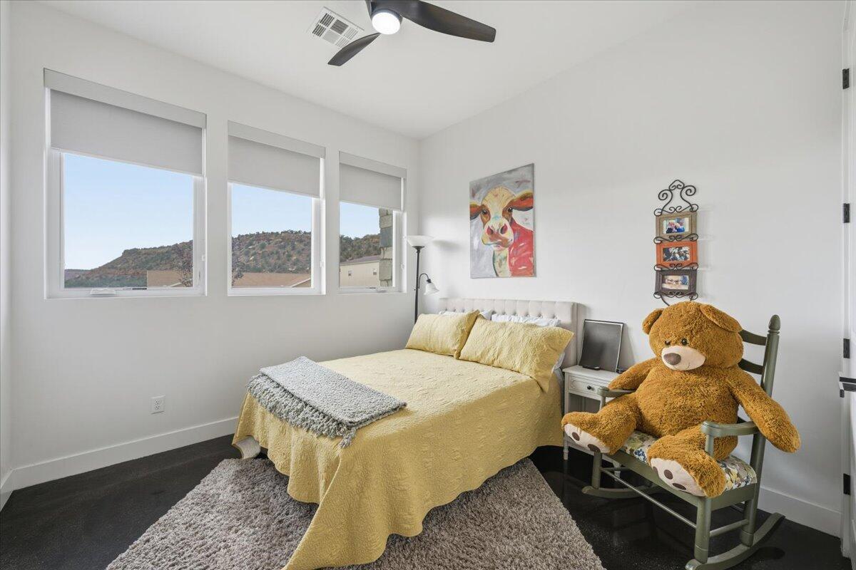 APPLE VALLEY RANCH GOOSEBERRY - Residential