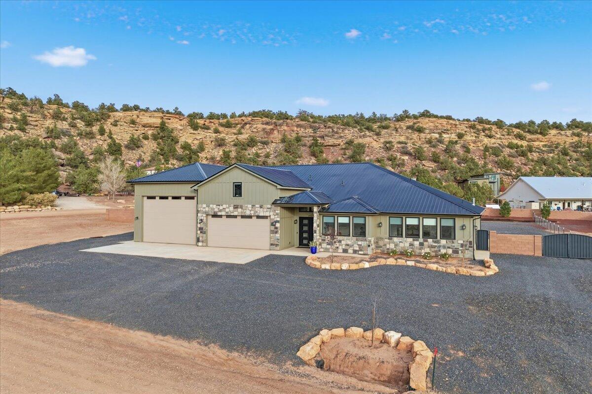 APPLE VALLEY RANCH GOOSEBERRY - Residential