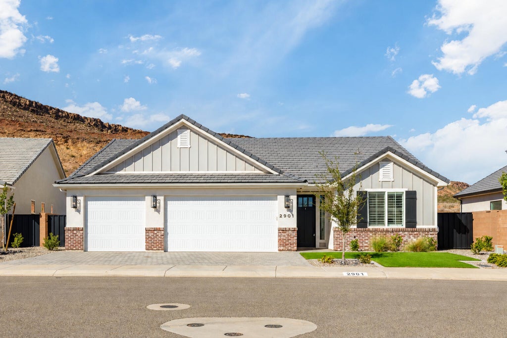 Photo of 2901 E Rill DR, Washington, UT 84780 (MLS # 26-276952)