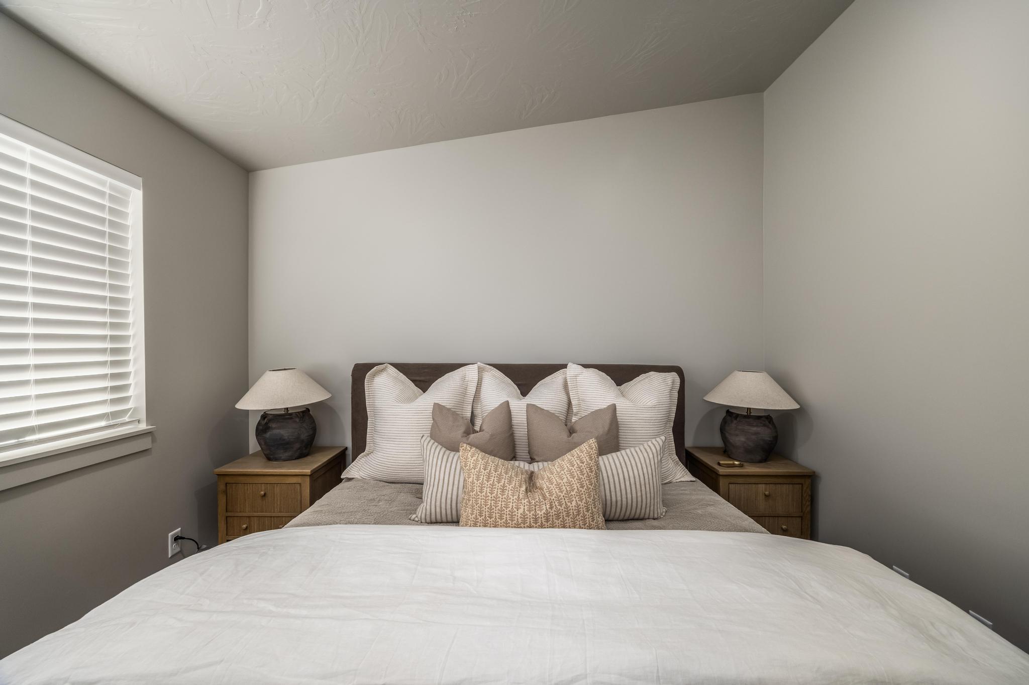 LONE ROCK CONDOS - Residential