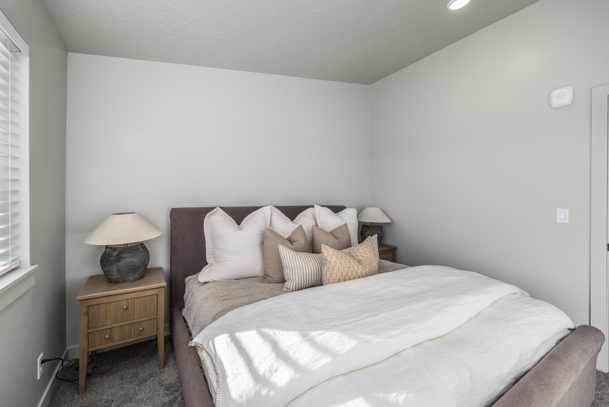 LONE ROCK CONDOS - Residential