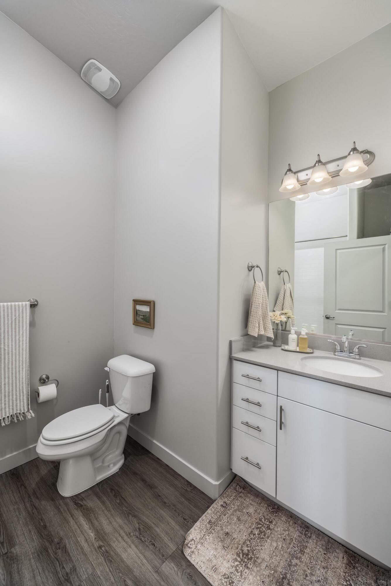 LONE ROCK CONDOS - Residential