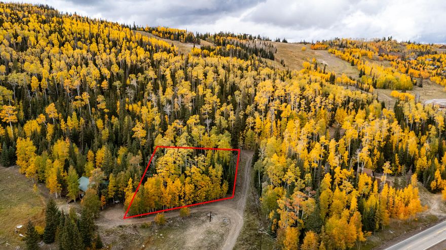 Gorgeous lot ready for you to build your dream cabin! Right down the road to the ski lifts and all the Brian Head amenities. Buyer to verify all information.