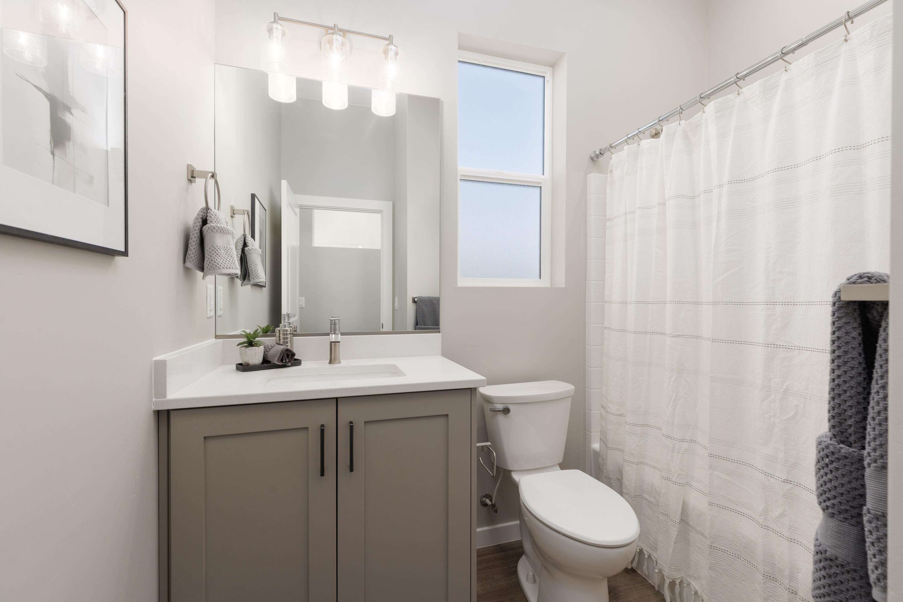 PEREGRINE POINTE WEST - Residential