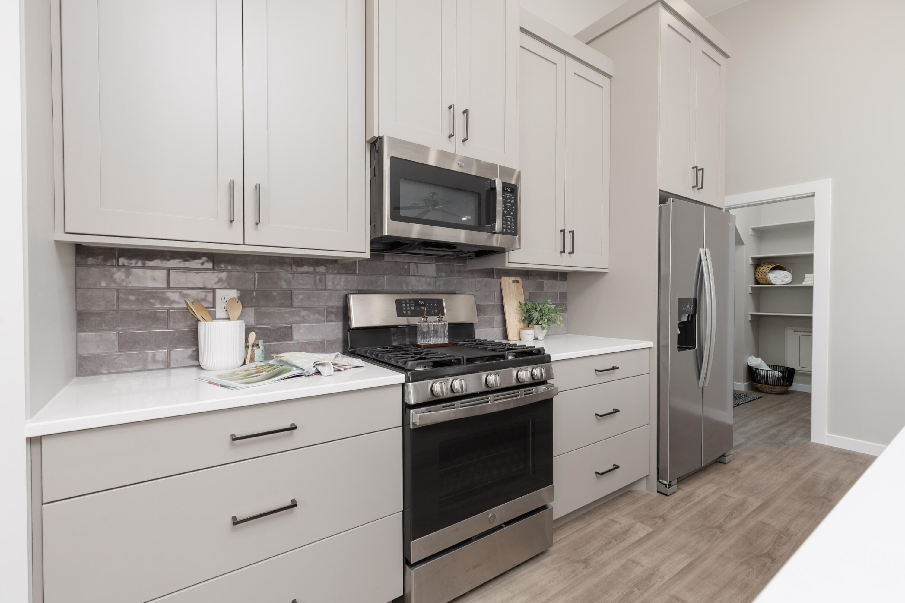 PEREGRINE POINTE WEST - Residential