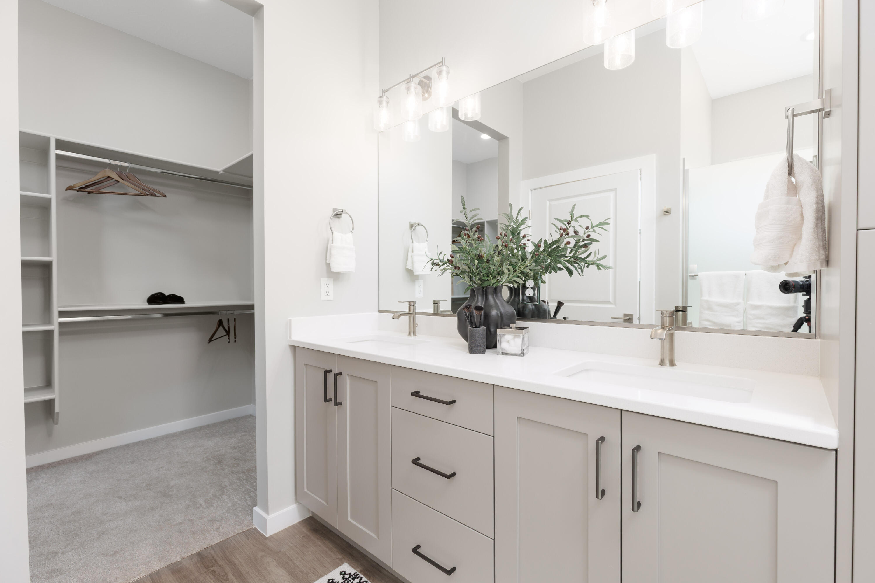 PEREGRINE POINTE WEST - Residential