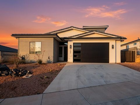 Photo of 734 N 3025 W, Hurricane, UT 84737 (MLS # 26-271812)