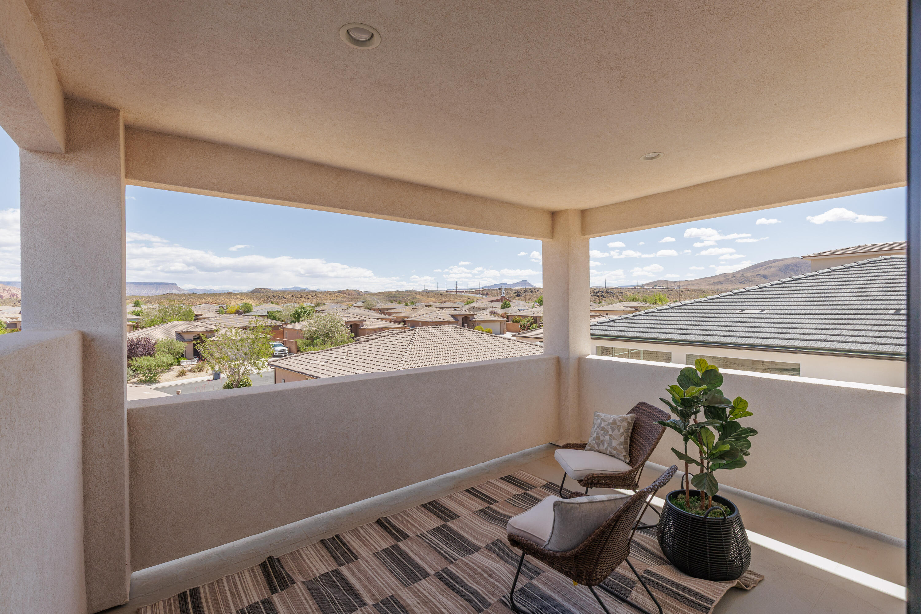 PEREGRINE POINTE WEST - Residential