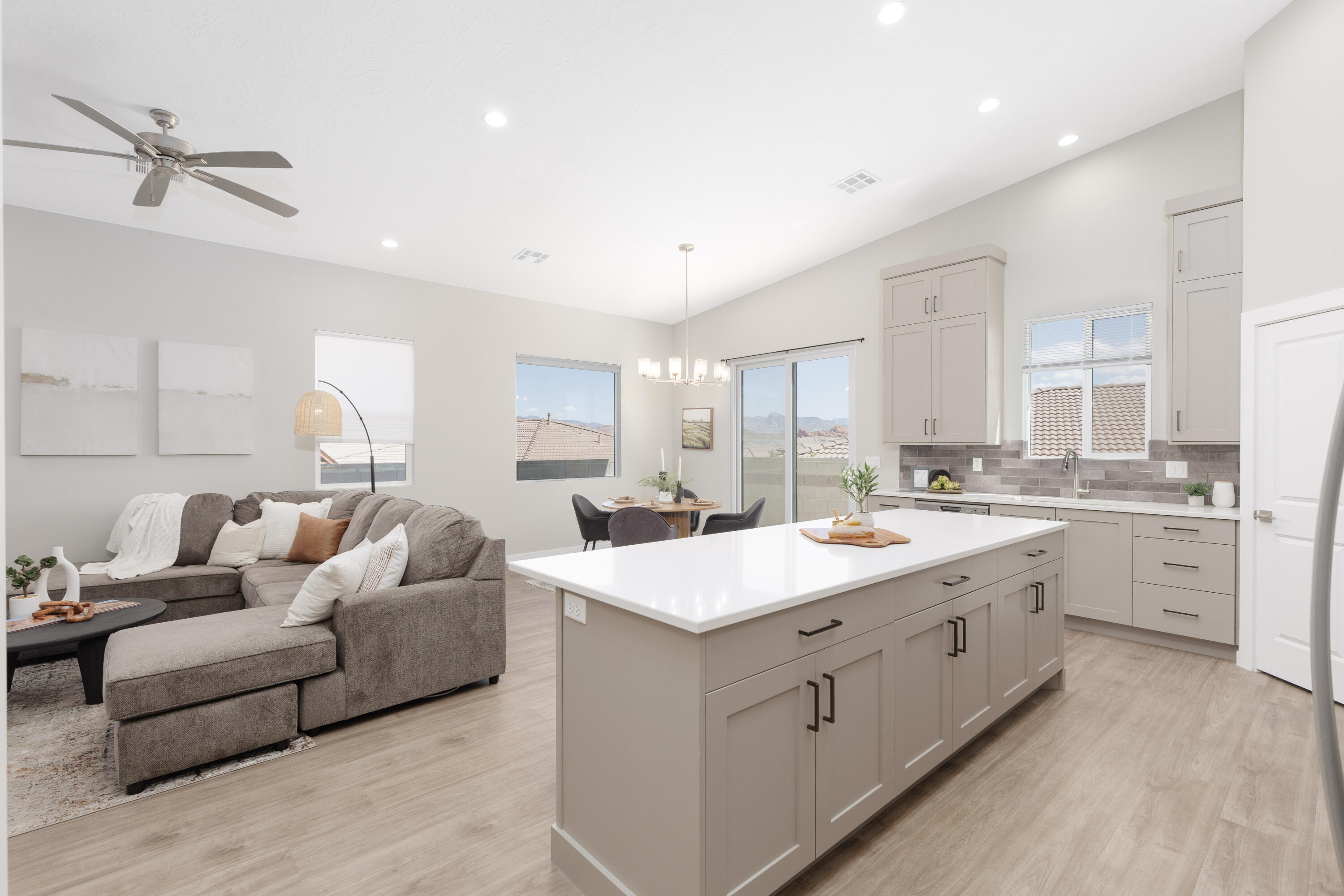 PEREGRINE POINTE WEST - Residential