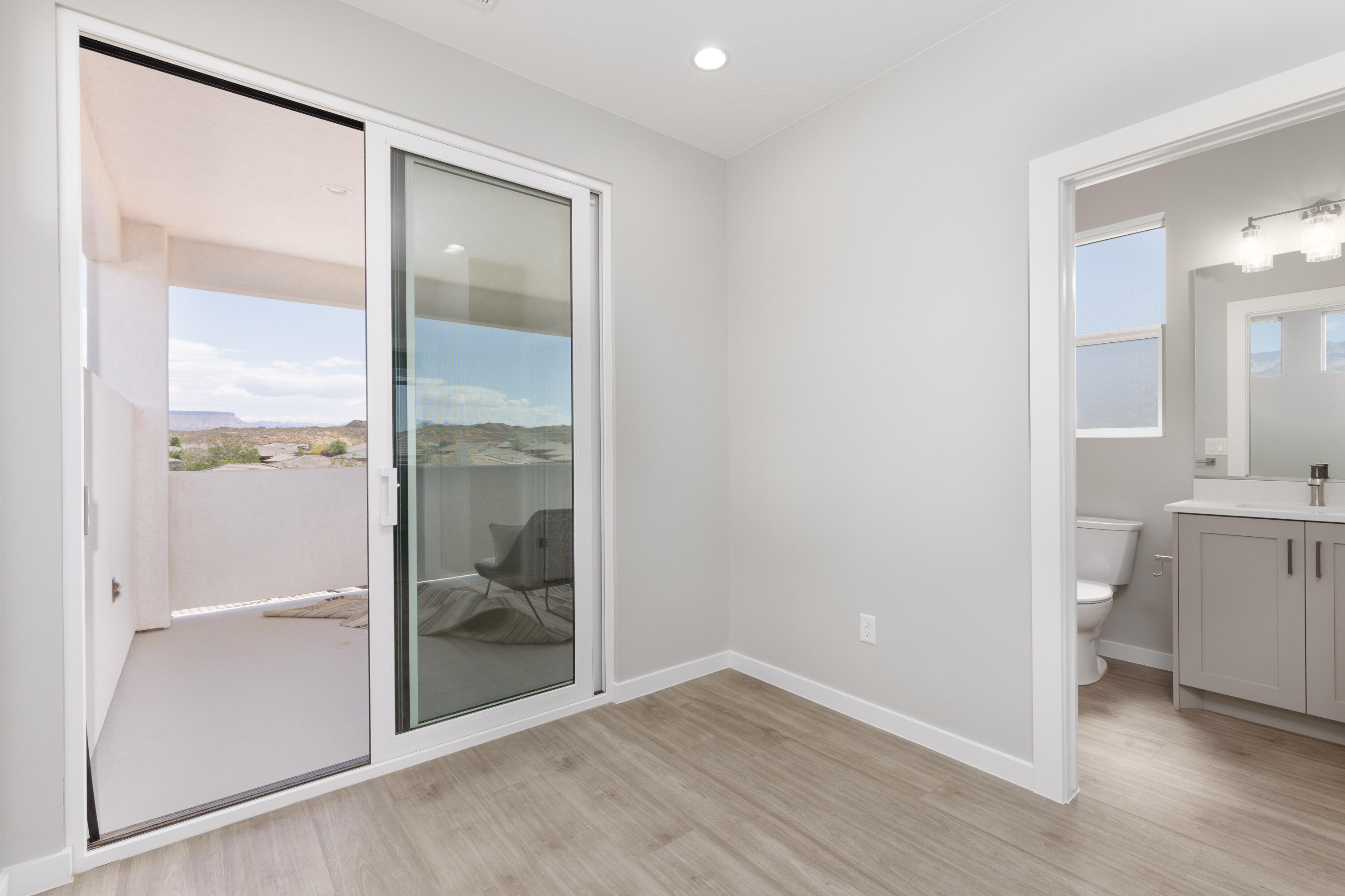 PEREGRINE POINTE WEST - Residential