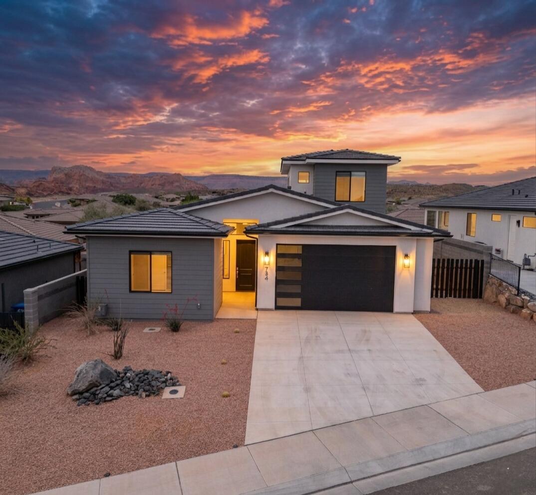PEREGRINE POINTE WEST - Residential