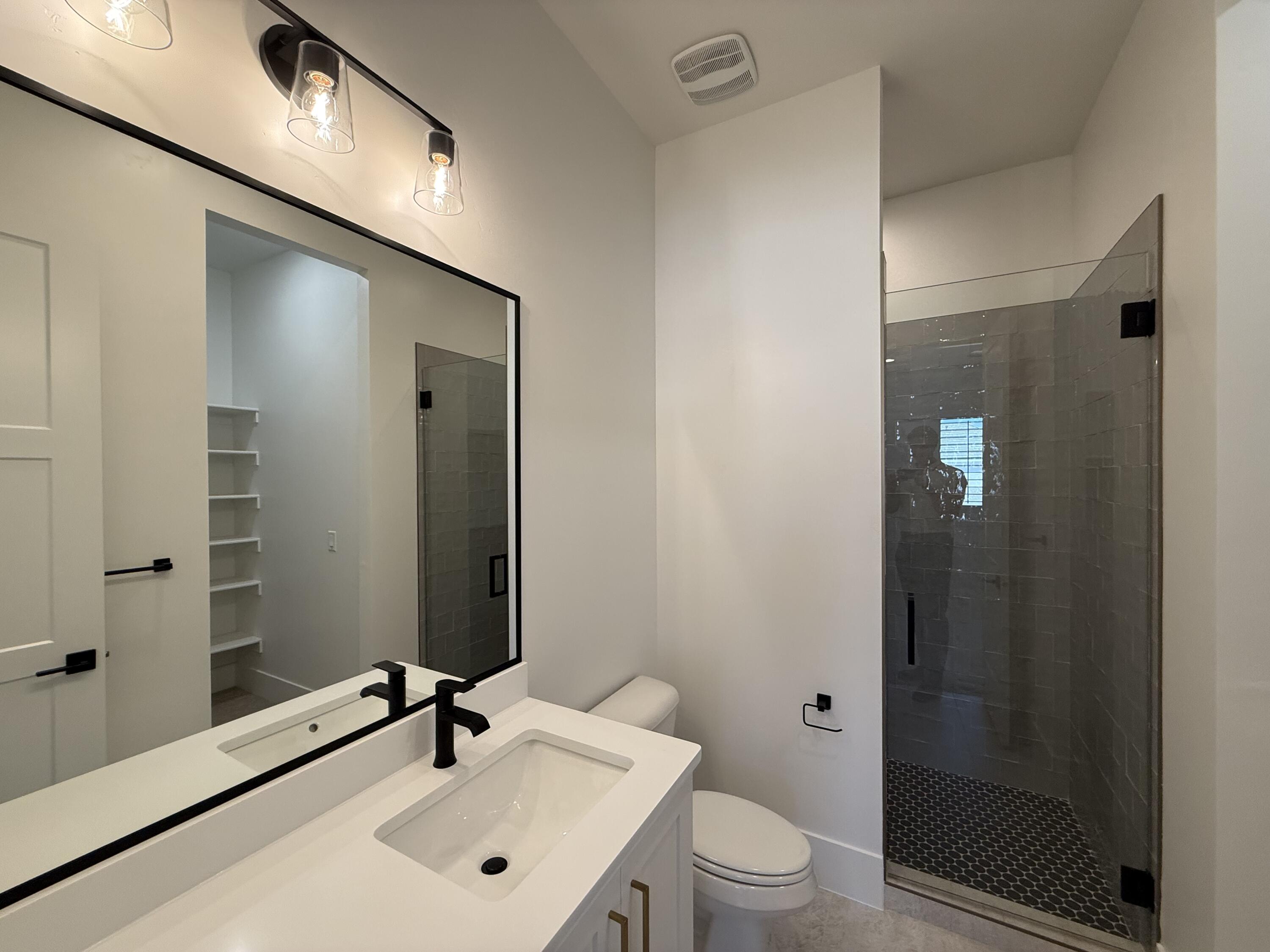 QUEENSRIDGE - Residential