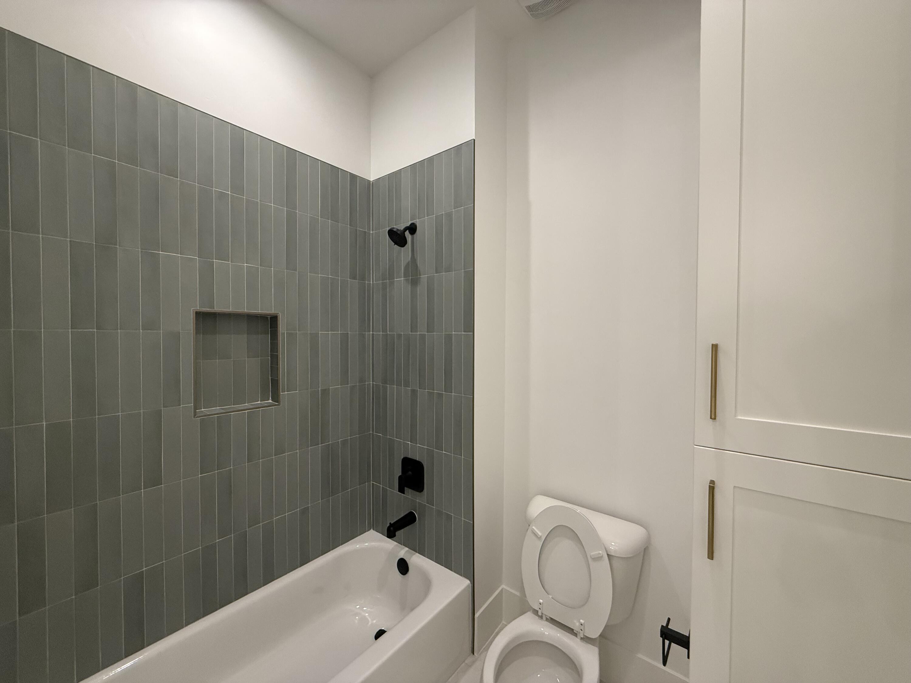 QUEENSRIDGE - Residential