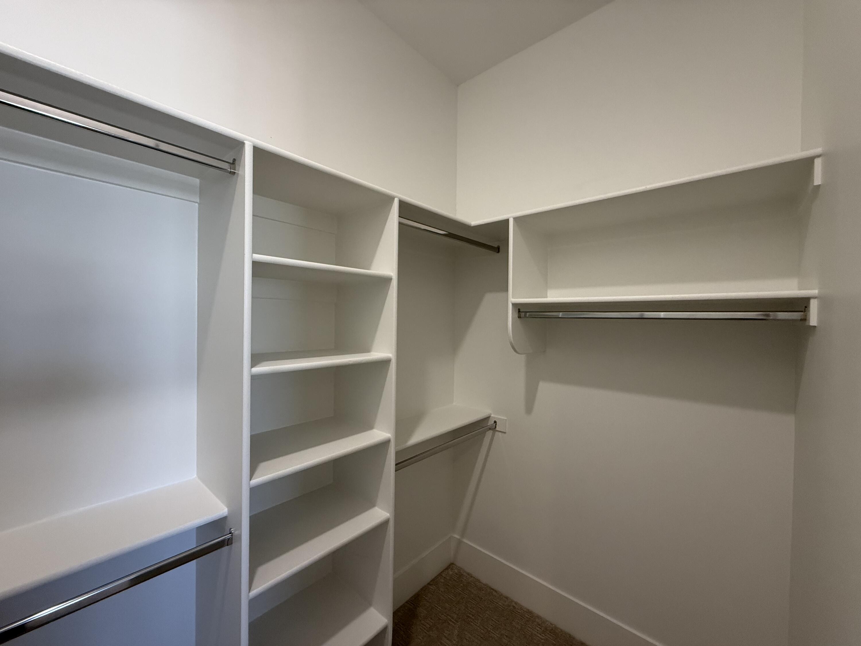 QUEENSRIDGE - Residential