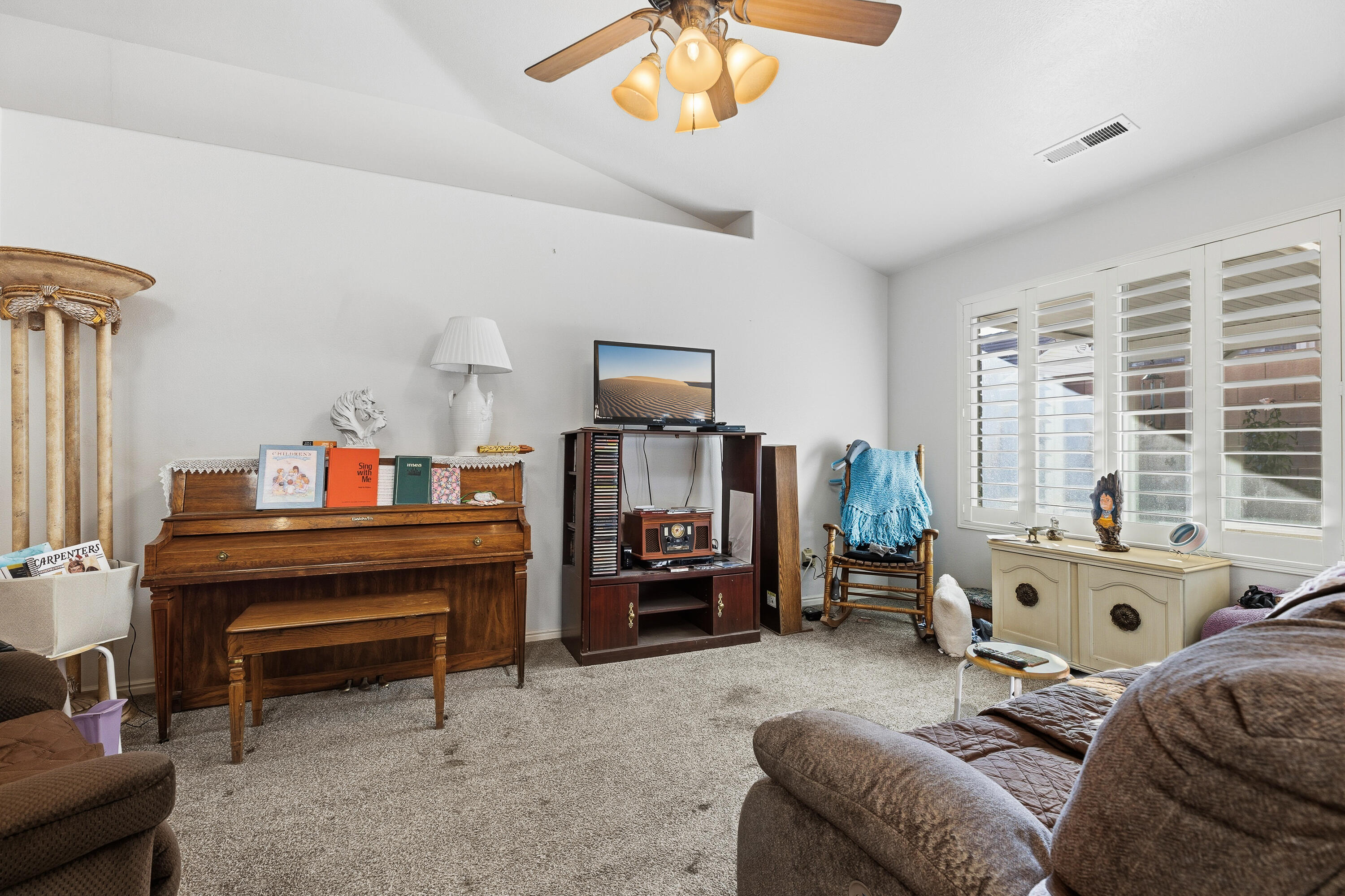 FOX BOROUGH - Residential