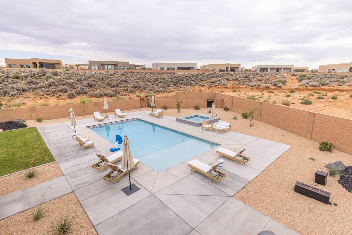 LEDGES OF ST GEORGE SAND COVE - Residential