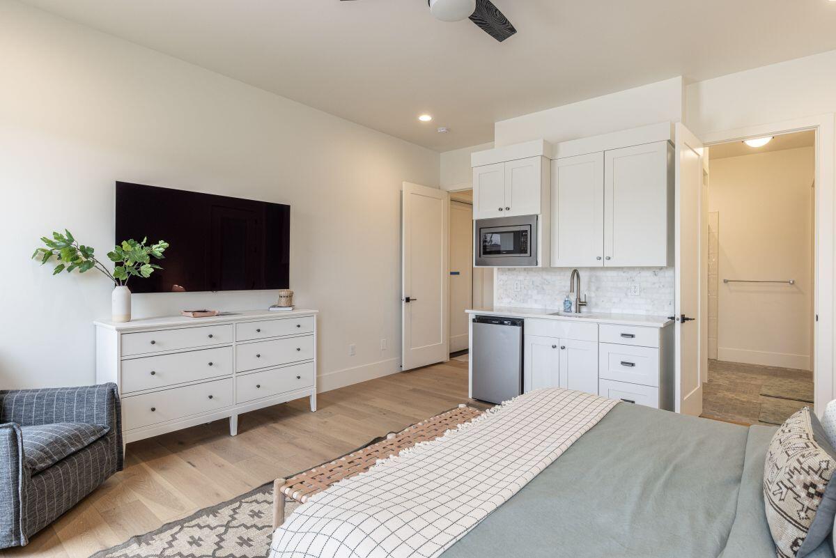 LEDGES OF ST GEORGE SAND COVE - Residential