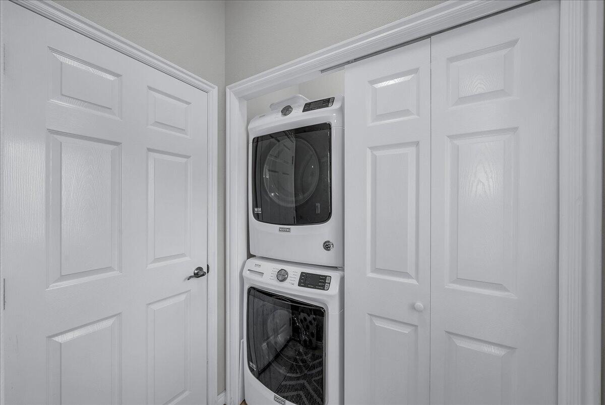 SKY RIDGE TOWNHOMES - Residential