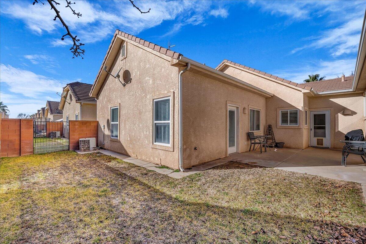 SKY RIDGE TOWNHOMES - Residential