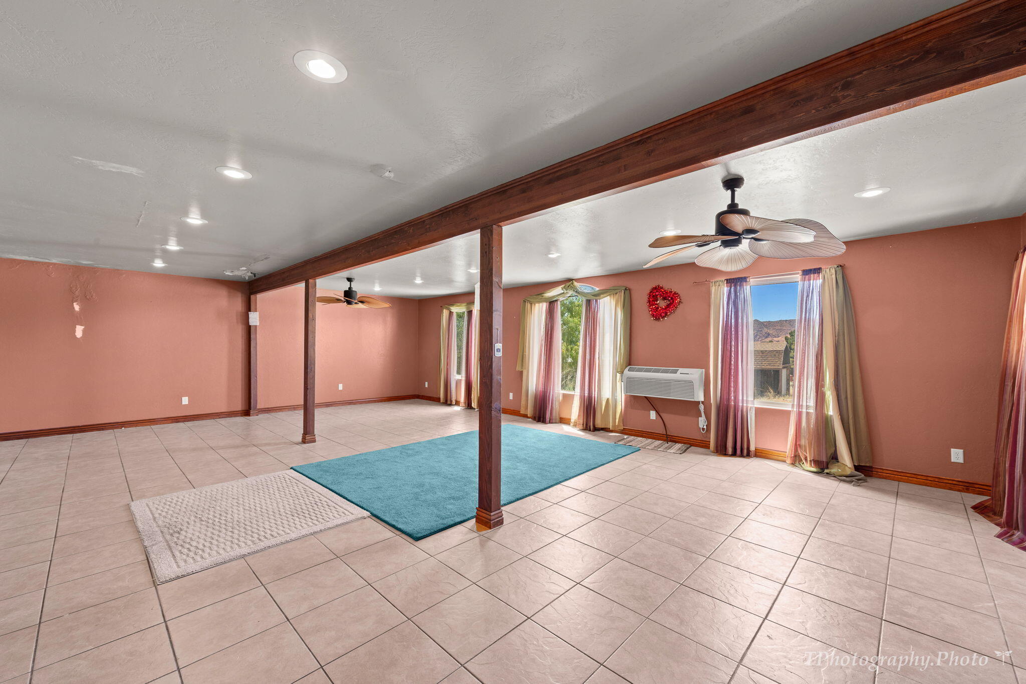 WINCHESTER HILLS - Residential