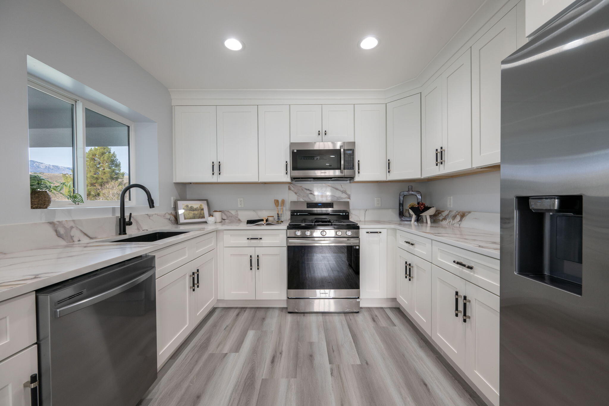 TOQUERVILLE TOWNSITE - Residential