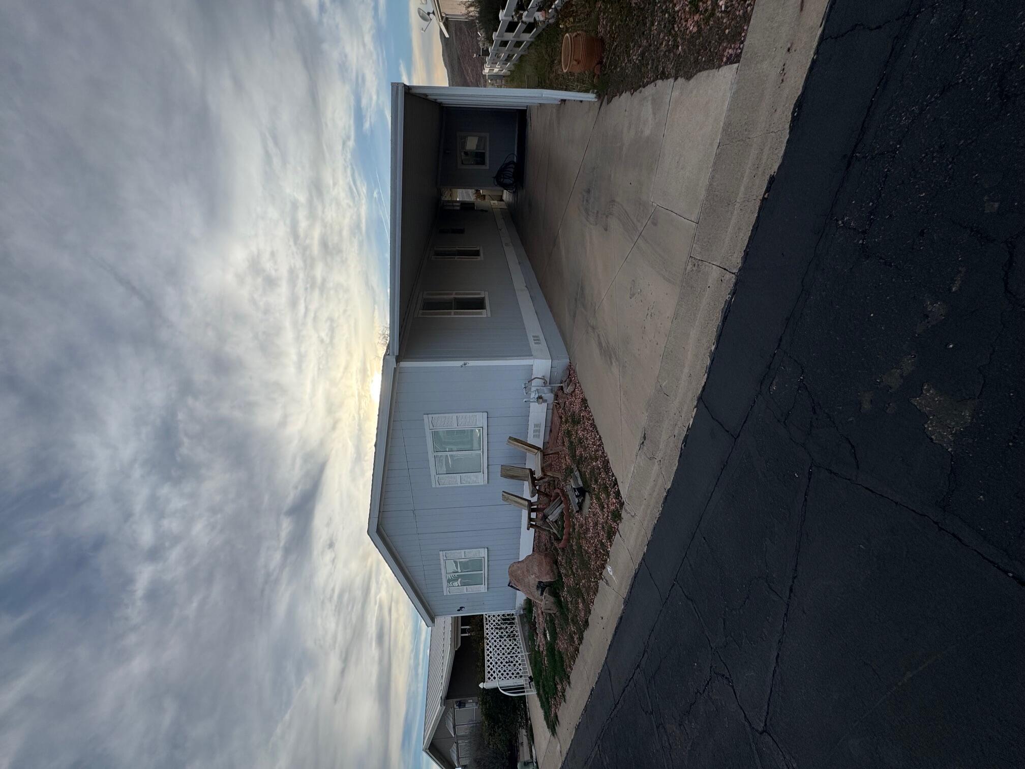 LAVA BLUFF MOBILE HOME PARK - Residential