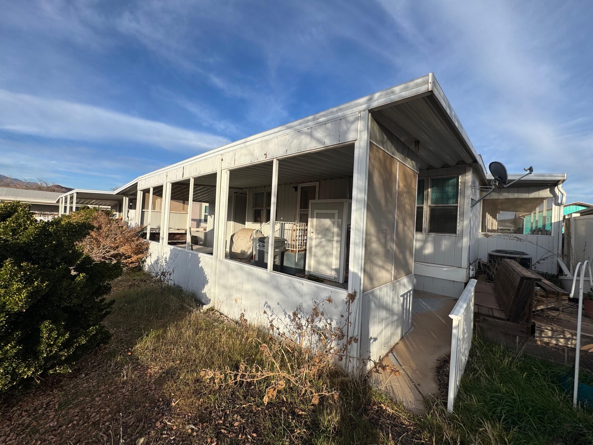 LAVA BLUFF MOBILE HOME PARK - Residential