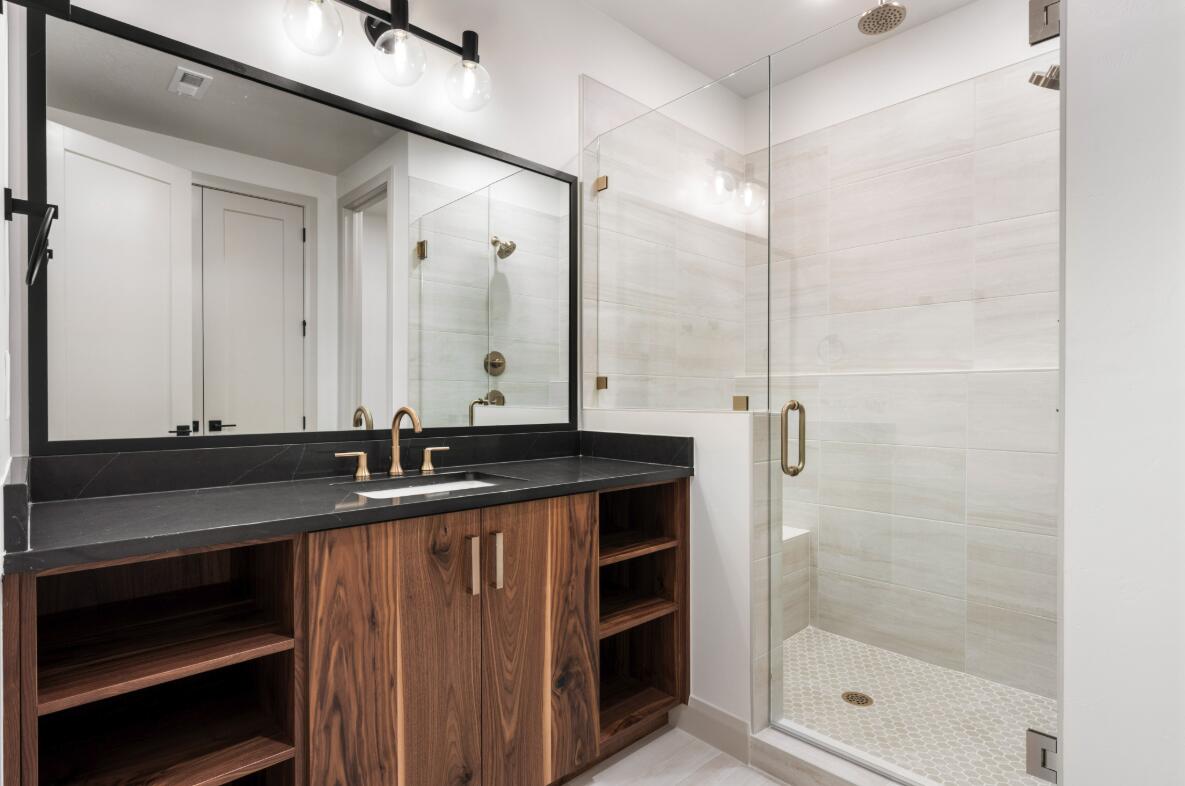 ISLAND AT CORAL CANYON - Residential