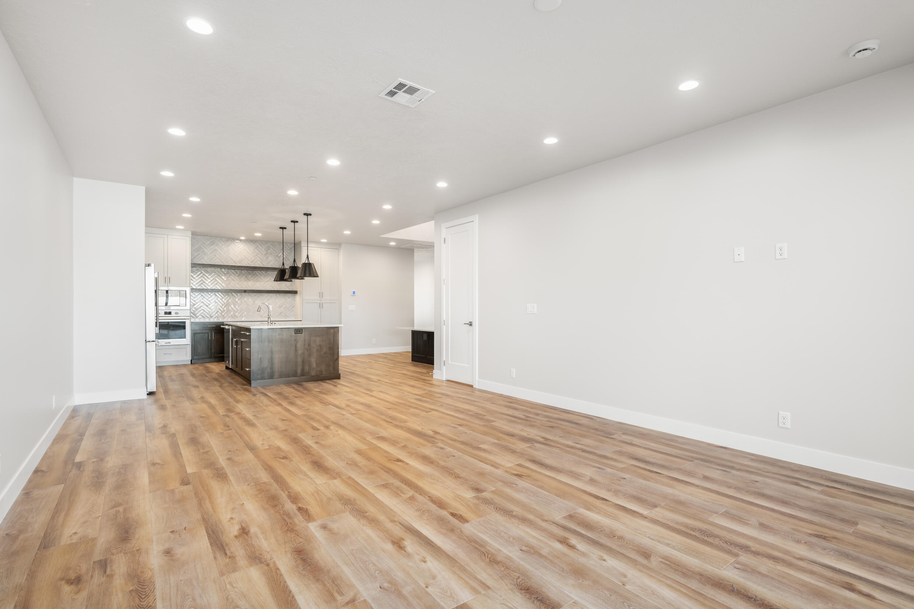 ISLAND AT CORAL CANYON - Residential