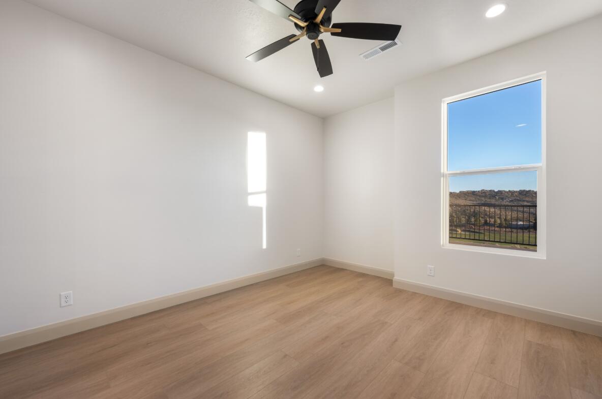 ISLAND AT CORAL CANYON - Residential