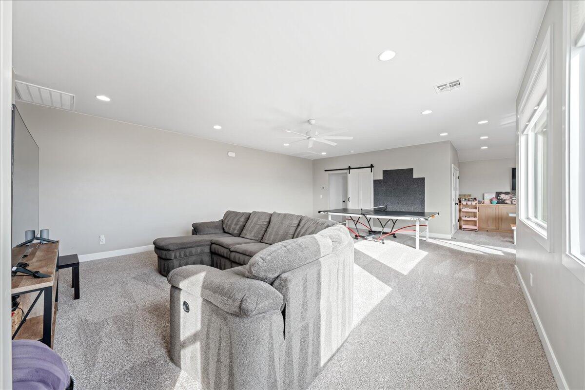 FIELDSTONE - Residential