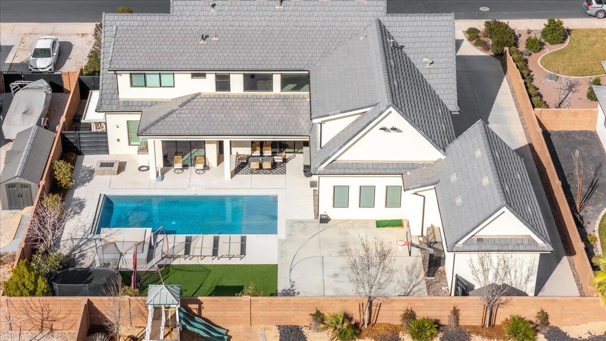 FIELDSTONE - Residential