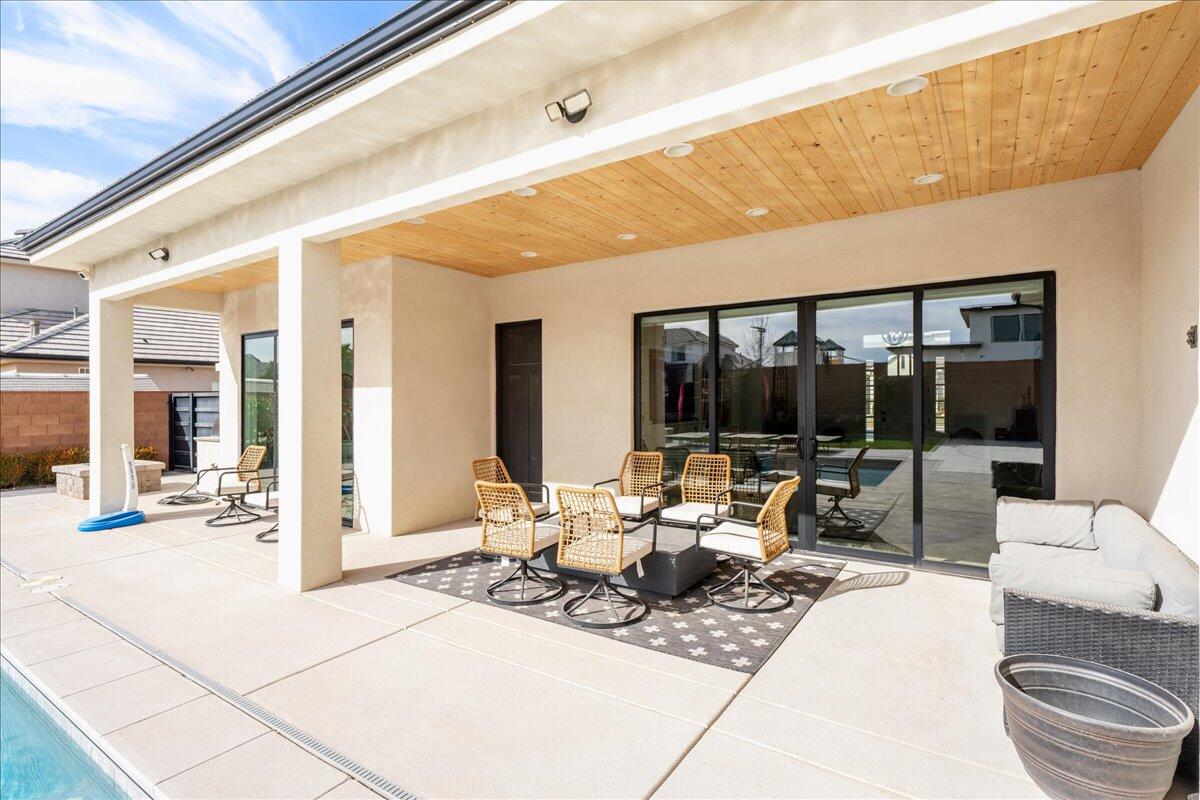 FIELDSTONE - Residential