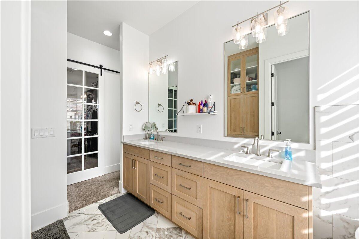 FIELDSTONE - Residential