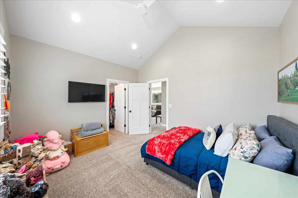 FIELDSTONE - Residential