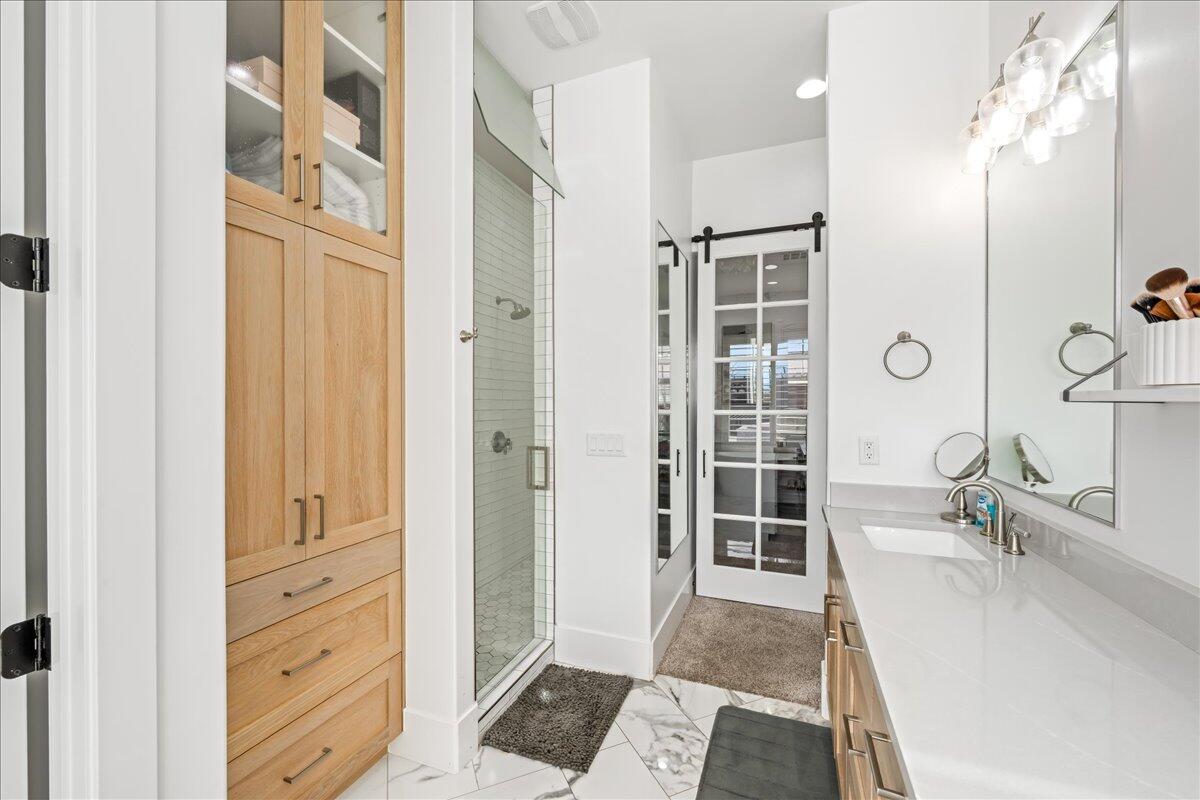 FIELDSTONE - Residential