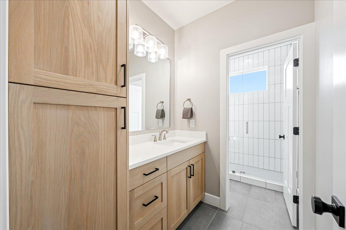 FIELDSTONE - Residential