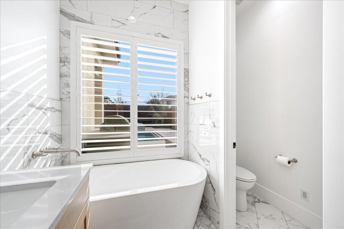 FIELDSTONE - Residential