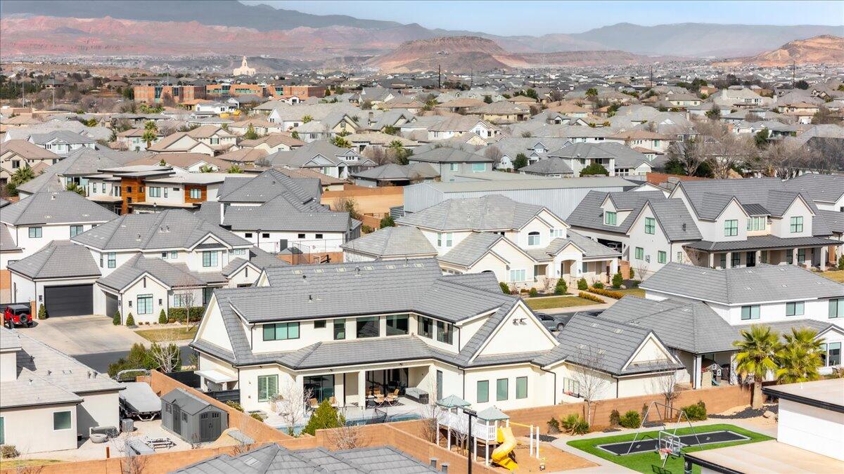 FIELDSTONE - Residential