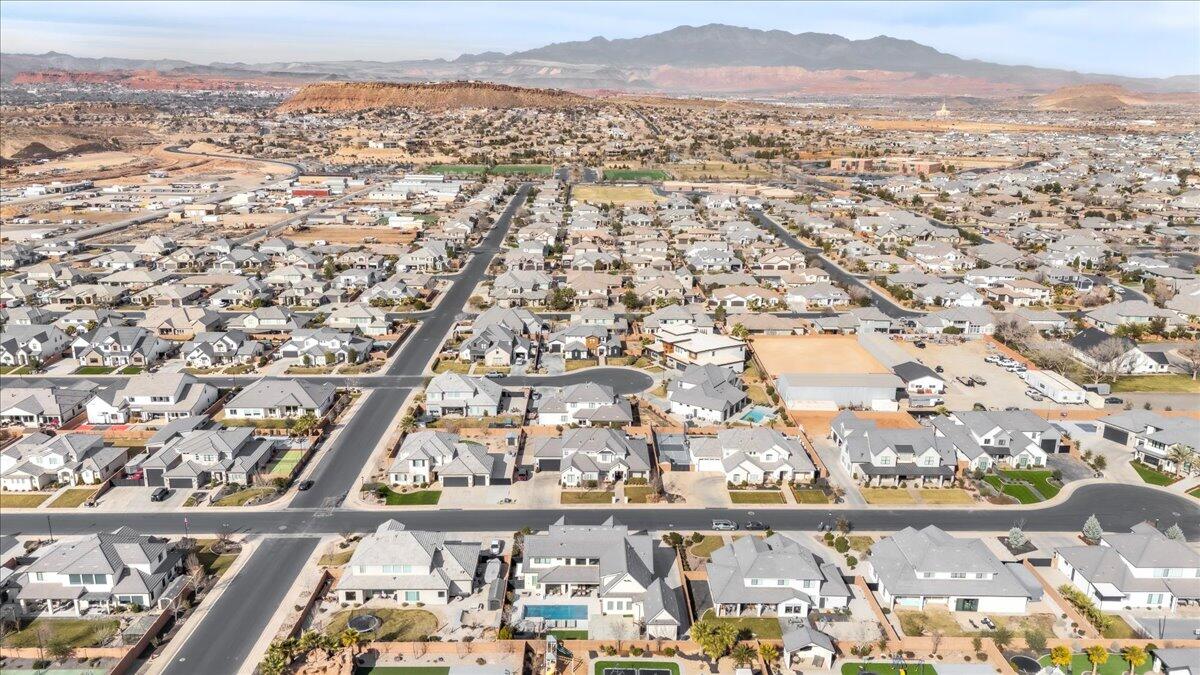 FIELDSTONE - Residential