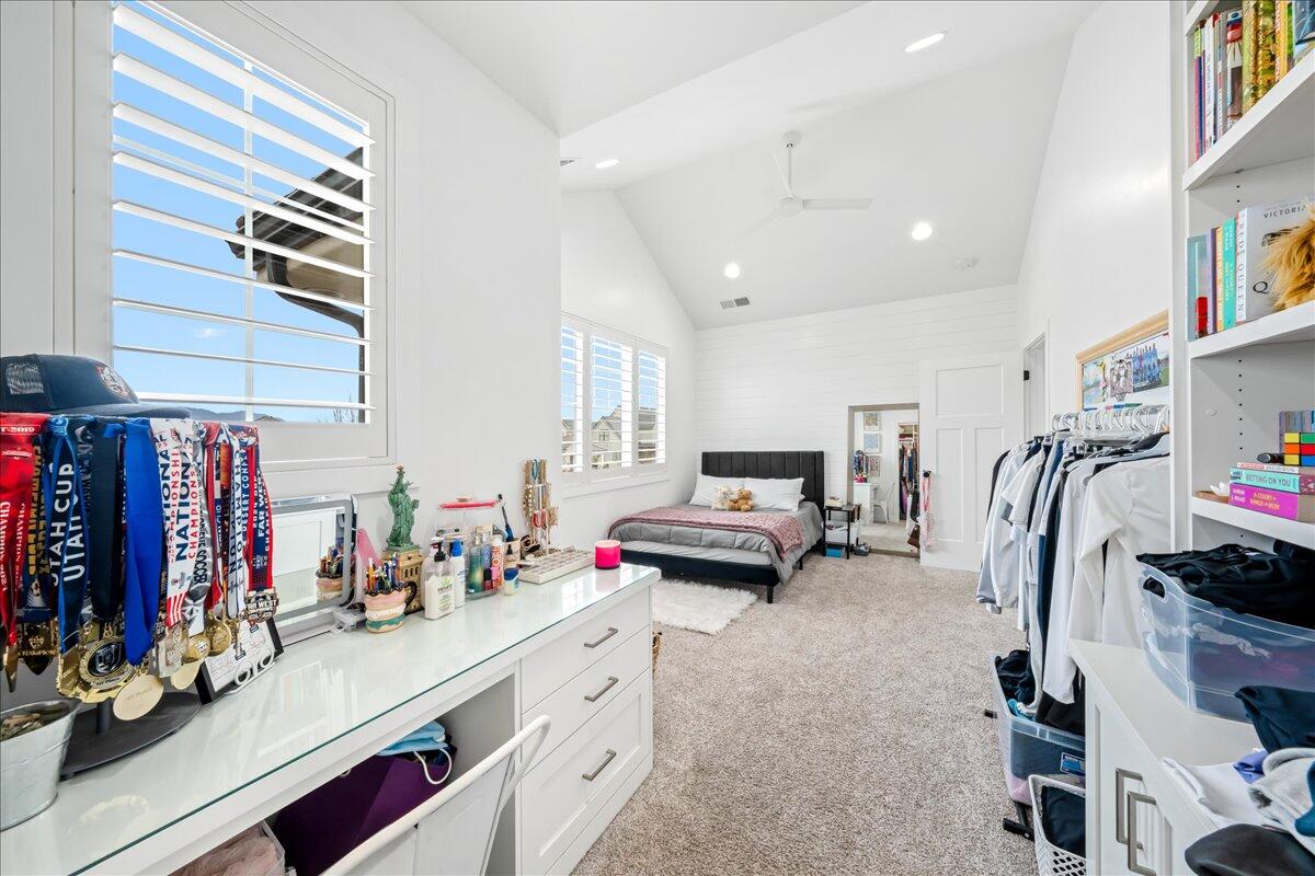 FIELDSTONE - Residential