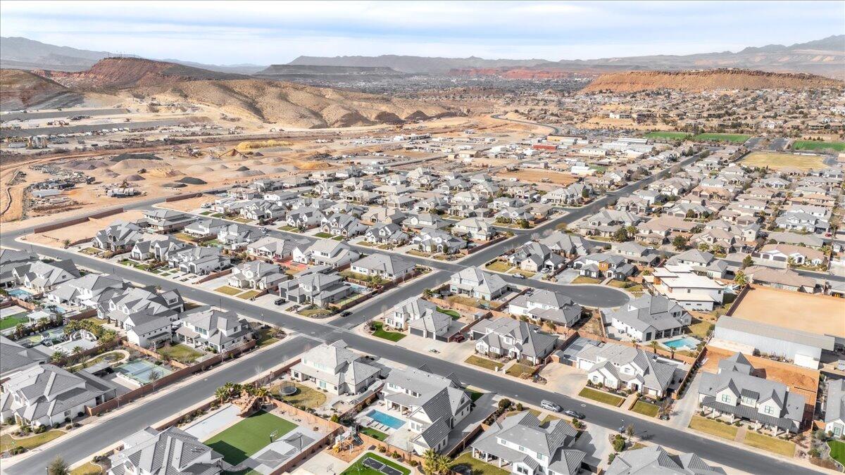 FIELDSTONE - Residential