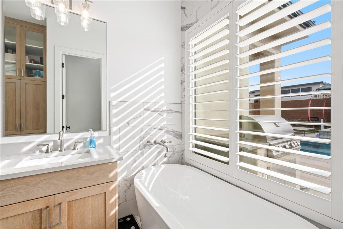 FIELDSTONE - Residential