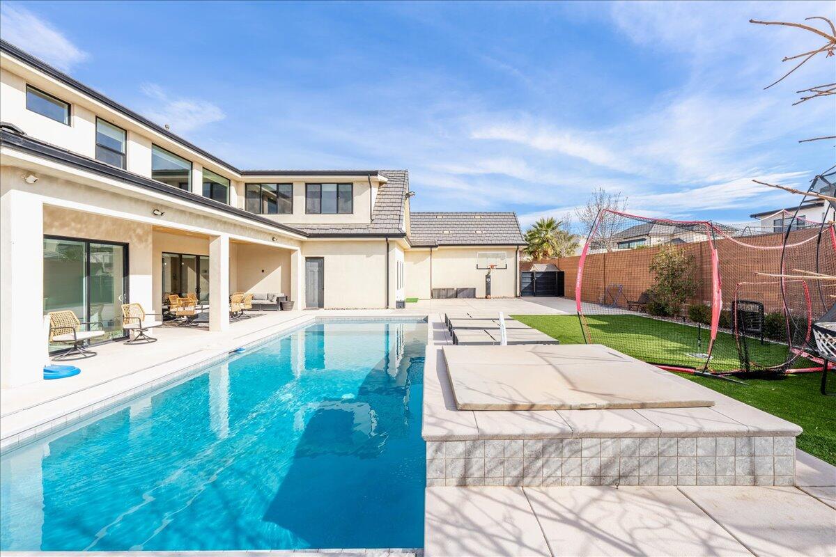 FIELDSTONE - Residential