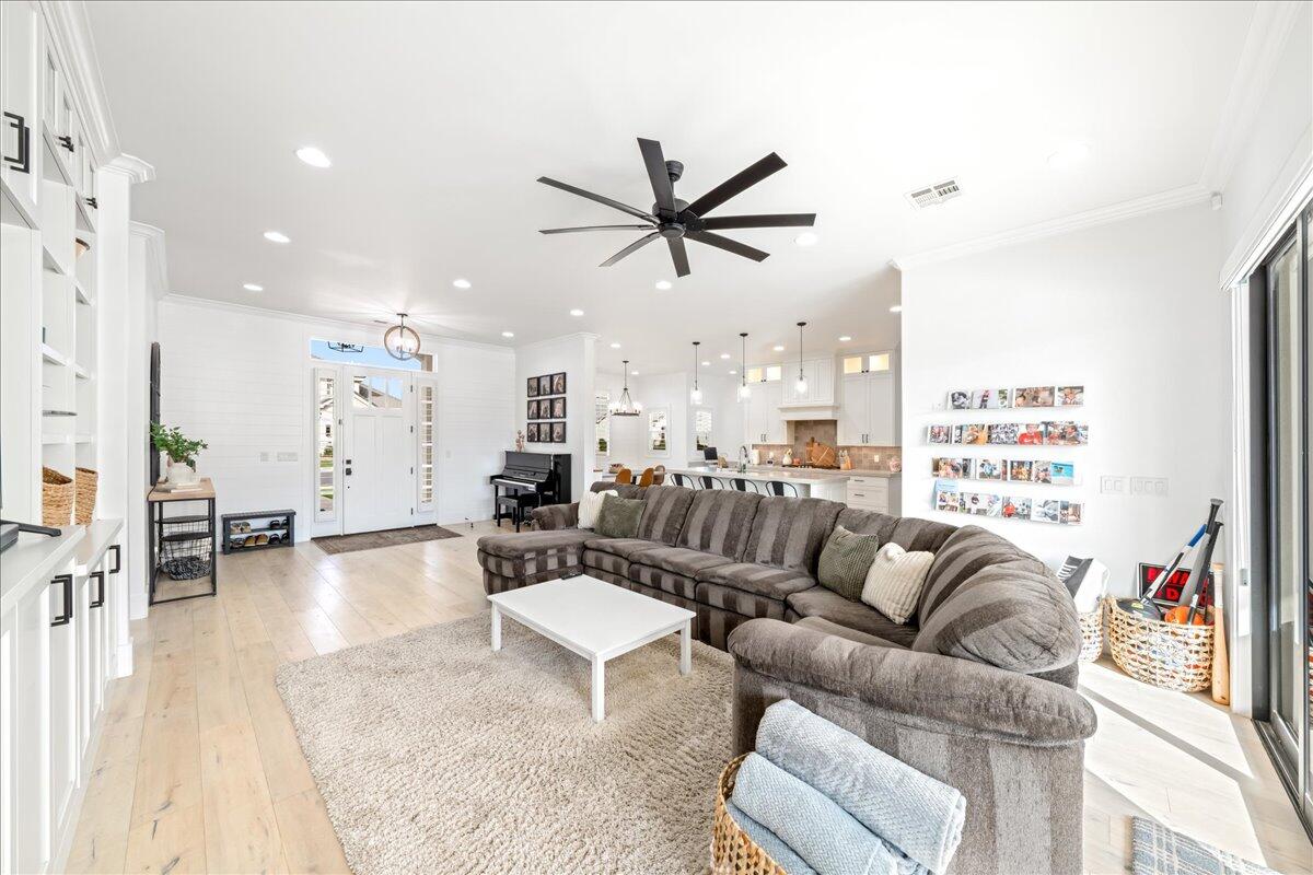 FIELDSTONE - Residential