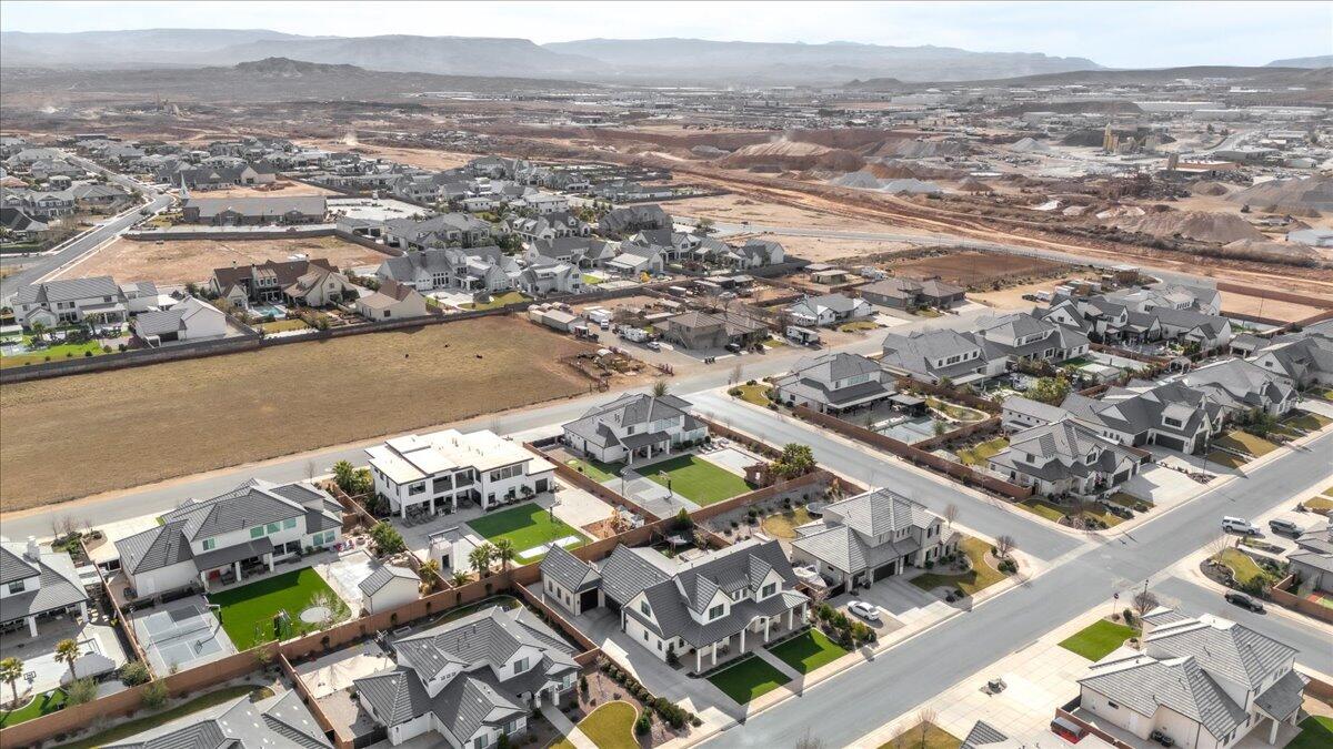 FIELDSTONE - Residential