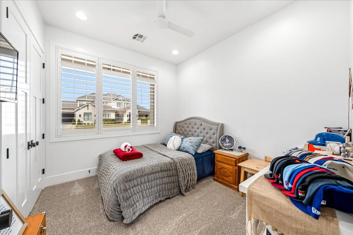 FIELDSTONE - Residential