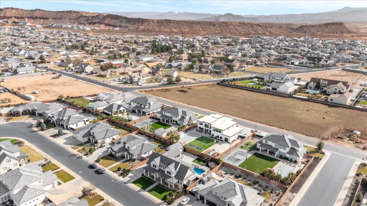 FIELDSTONE - Residential