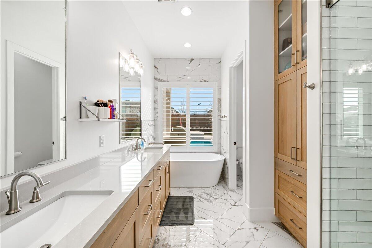 FIELDSTONE - Residential