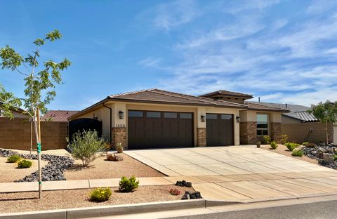 Photo of 1458 N HIGHLAND Parkway, Washington, UT 84780 (MLS # 26-271731)